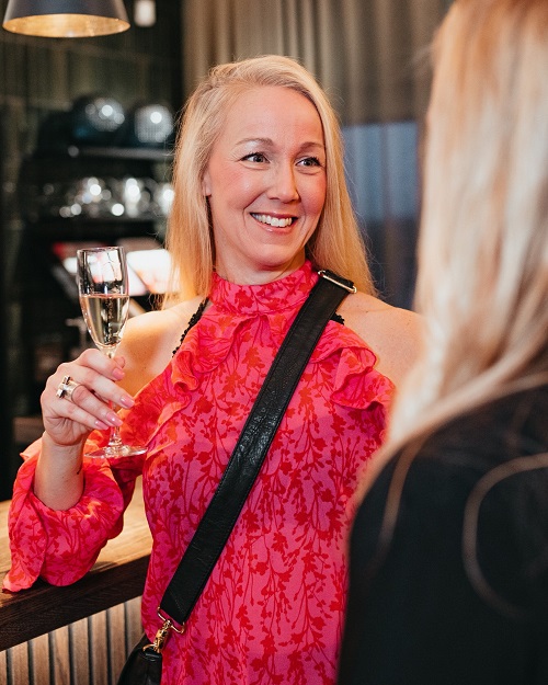 Fira Alla hjärtans dag med Champagnemiddag på Hotell Kristina