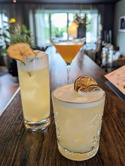 Dags för en drink i baren Hotell Kristina