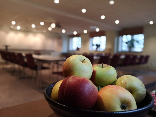 Frukt och vatten ingår i våra konferenslokaler