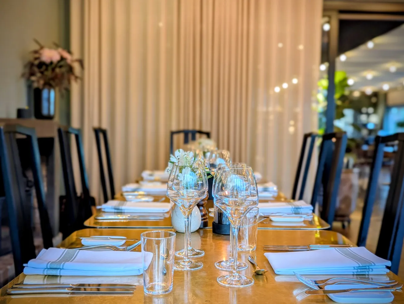 Middagsdukning på Verandan Hotell Kristina