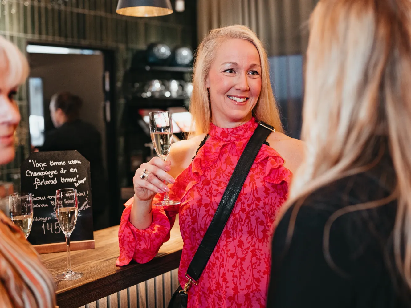 Fördrink i baren på Hotell Kristina